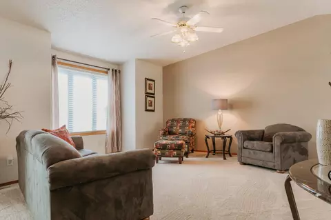 2100 10th Ave SE, Mandan, ND 58554 photo 4