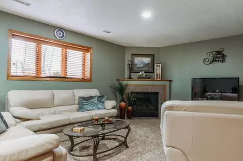 2100 10th Ave SE, Mandan, ND 58554 photo 18