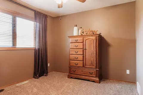 2100 10th Ave SE, Mandan, ND 58554 photo 14