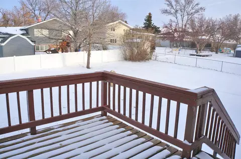 806 5th Ave NE, Mandan, ND 58554 photo 23