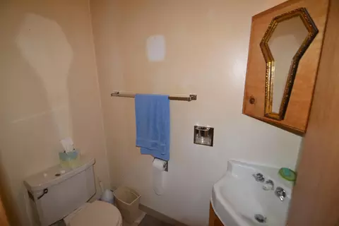 423 Denver Ave, Bismarck, ND 58504 photo 9