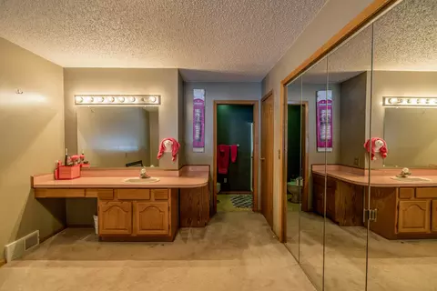 434 E Brandon Dr, Bismarck, ND 58503 photo 5