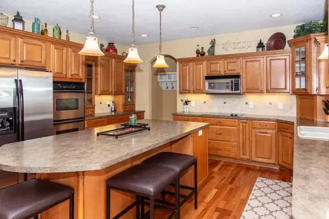 4807 Boulder Ridge Rd, Bismarck, ND 58503 photo 5