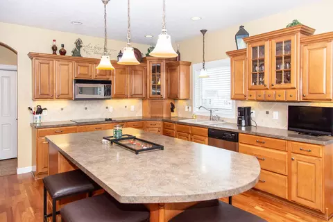 4807 Boulder Ridge Rd, Bismarck, ND 58503 photo 4