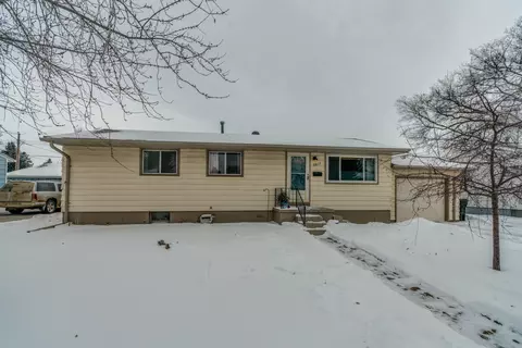 2017 N 4th St, Bismarck, ND 58501 photo 1