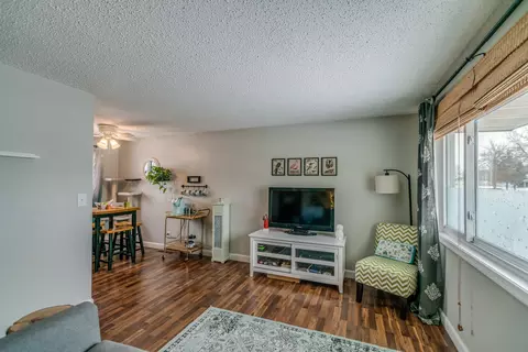 2017 N 4th St, Bismarck, ND 58501 photo 3