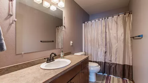 2382 Harmon Ln N, Mandan, ND 58554 photo 24