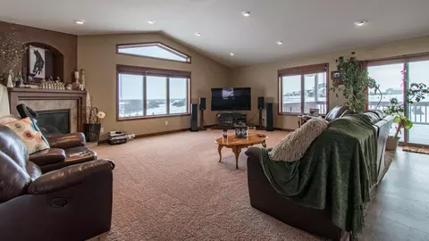 2382 Harmon Ln N, Mandan, ND 58554 photo 11