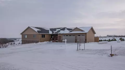 2382 Harmon Ln N, Mandan, ND 58554 photo 34