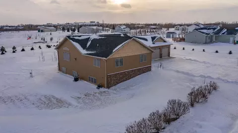 2382 Harmon Ln N, Mandan, ND 58554 photo 37