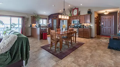 2382 Harmon Ln N, Mandan, ND 58554 photo 9