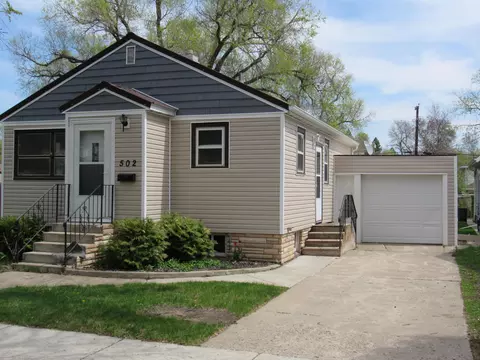 502 7th Ave NW, Mandan, ND 58554 photo 2