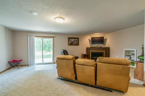 2248 La Corte Loop, Bismarck, ND 58503 photo 26