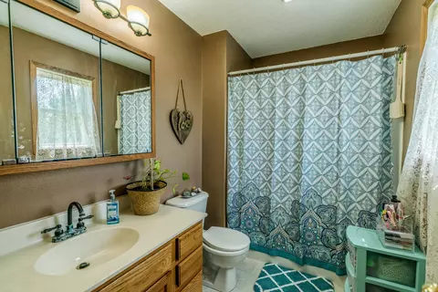 2248 La Corte Loop, Bismarck, ND 58503 photo 23