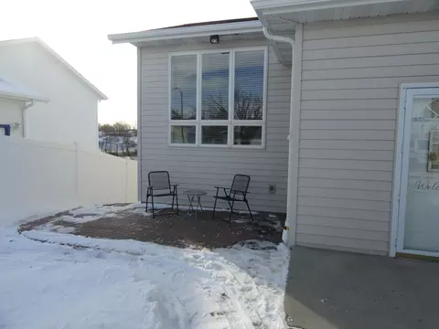 2248 La Corte Loop, Bismarck, ND 58503 photo 4