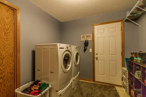 2248 La Corte Loop, Bismarck, ND 58503 photo 18