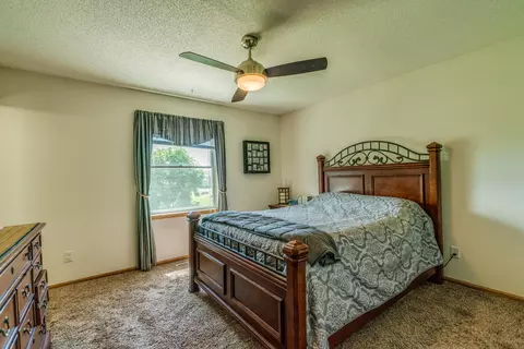 2248 La Corte Loop, Bismarck, ND 58503 photo 21