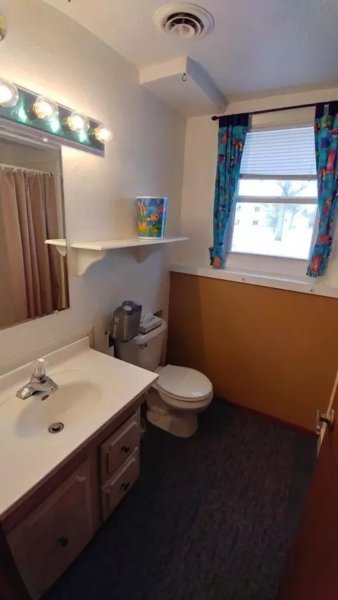 826 E Wachter Ave, Bismarck, ND 58504 photo 39