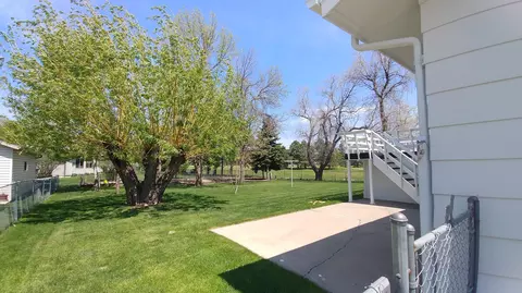 826 E Wachter Ave, Bismarck, ND 58504 photo 6