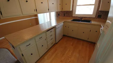 826 E Wachter Ave, Bismarck, ND 58504 photo 19