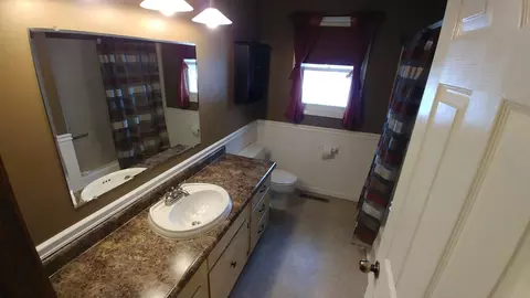 826 E Wachter Ave, Bismarck, ND 58504 photo 9