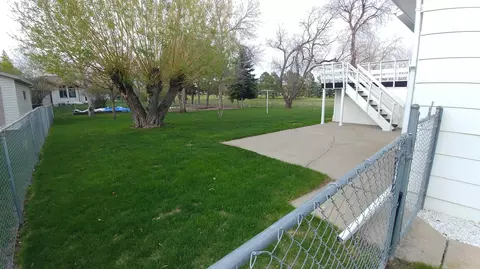 826 E Wachter Ave, Bismarck, ND 58504 photo 47