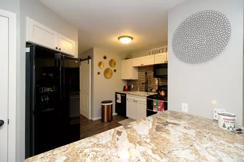402 Brandon Dr, Bismarck, ND 58503 photo 5