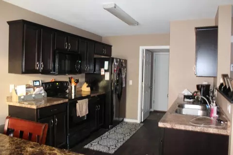 203 Brandenburg Loop, Bismarck, ND 58504 photo 2
