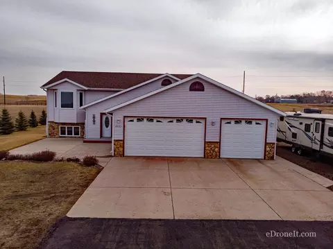 4575 Preston Loop, Bismarck, ND 58504 photo 24