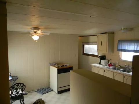 203 Coyote St, Mandan, ND 58554 photo 10