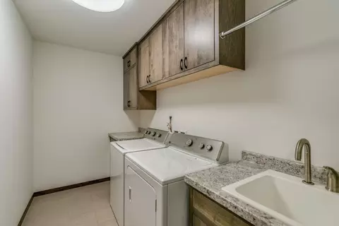 2829 Peach Tree Dr, Bismarck, ND 58504 photo 31