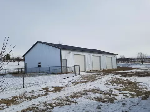 2390 Crocus Dr N, Mandan, ND 58554 photo 25