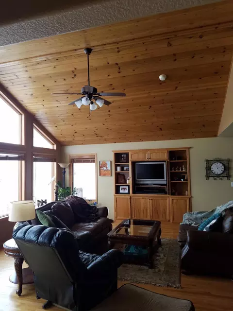 2390 Crocus Dr N, Mandan, ND 58554 photo 7
