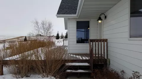 2390 Crocus Dr N, Mandan, ND 58554 photo 3