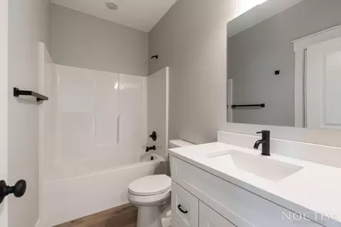 3801 Amari Loop NW, Mandan, ND 58554 photo 13