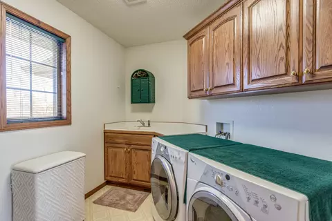 37 Captain Marsh Dr, Mandan, ND 58554 photo 34