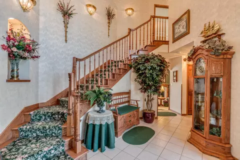 37 Captain Marsh Dr, Mandan, ND 58554 photo 3