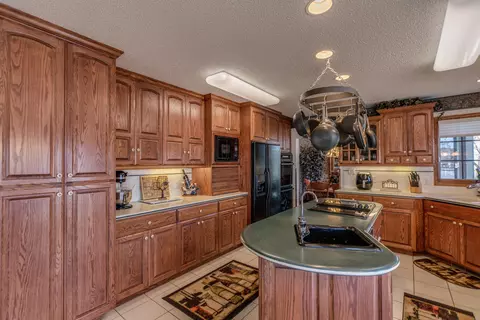 37 Captain Marsh Dr, Mandan, ND 58554 photo 15