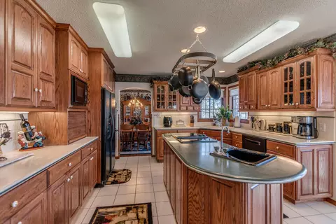 37 Captain Marsh Dr, Mandan, ND 58554 photo 14