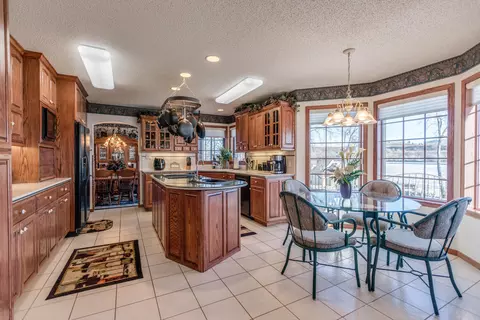 37 Captain Marsh Dr, Mandan, ND 58554 photo 18