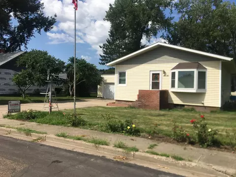 606 Main St, Stanton, ND 58571 photo 2