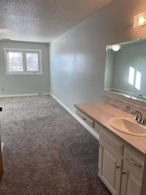 111 Brandon Dr, Bismarck, ND 58503 photo 8