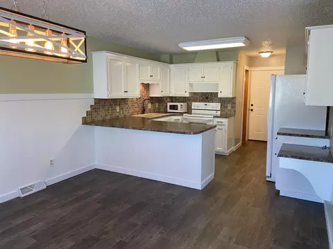 111 Brandon Dr, Bismarck, ND 58503 photo 3