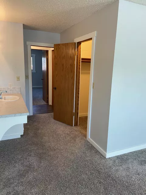 111 Brandon Dr, Bismarck, ND 58503 photo 10