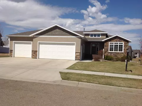 512 Quarry Ln, Bismarck, ND 58503 photo 1