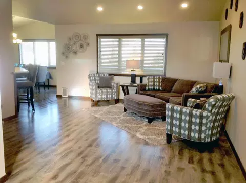512 Quarry Ln, Bismarck, ND 58503 photo 4