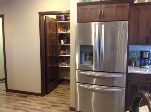 512 Quarry Ln, Bismarck, ND 58503 photo 10