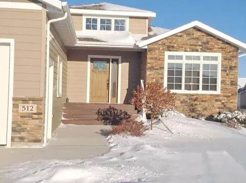 512 Quarry Ln, Bismarck, ND 58503 photo 6