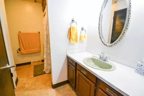 523 Marilyn Dr, Mandan, ND 58554 photo 17