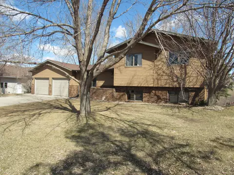 1500 Territory Dr, Bismarck, ND 58503 photo 27